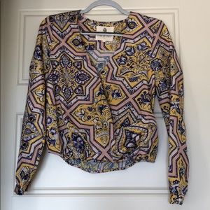 Colorful long sleeve top